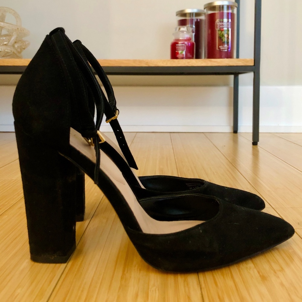 Block Heels with Point Toe- Black